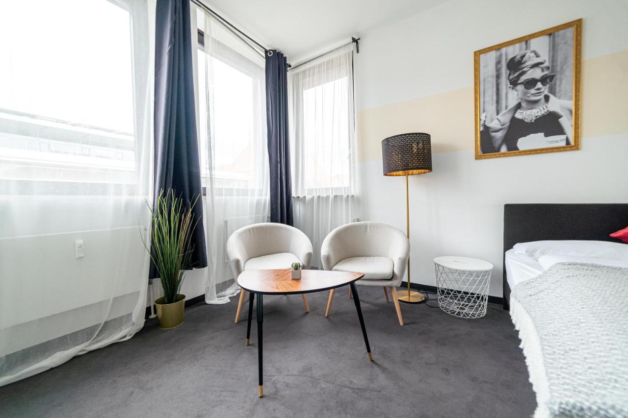 Full House Hostel Nuernberg - Shared Bath & Kitchen Nuremberga Exterior foto