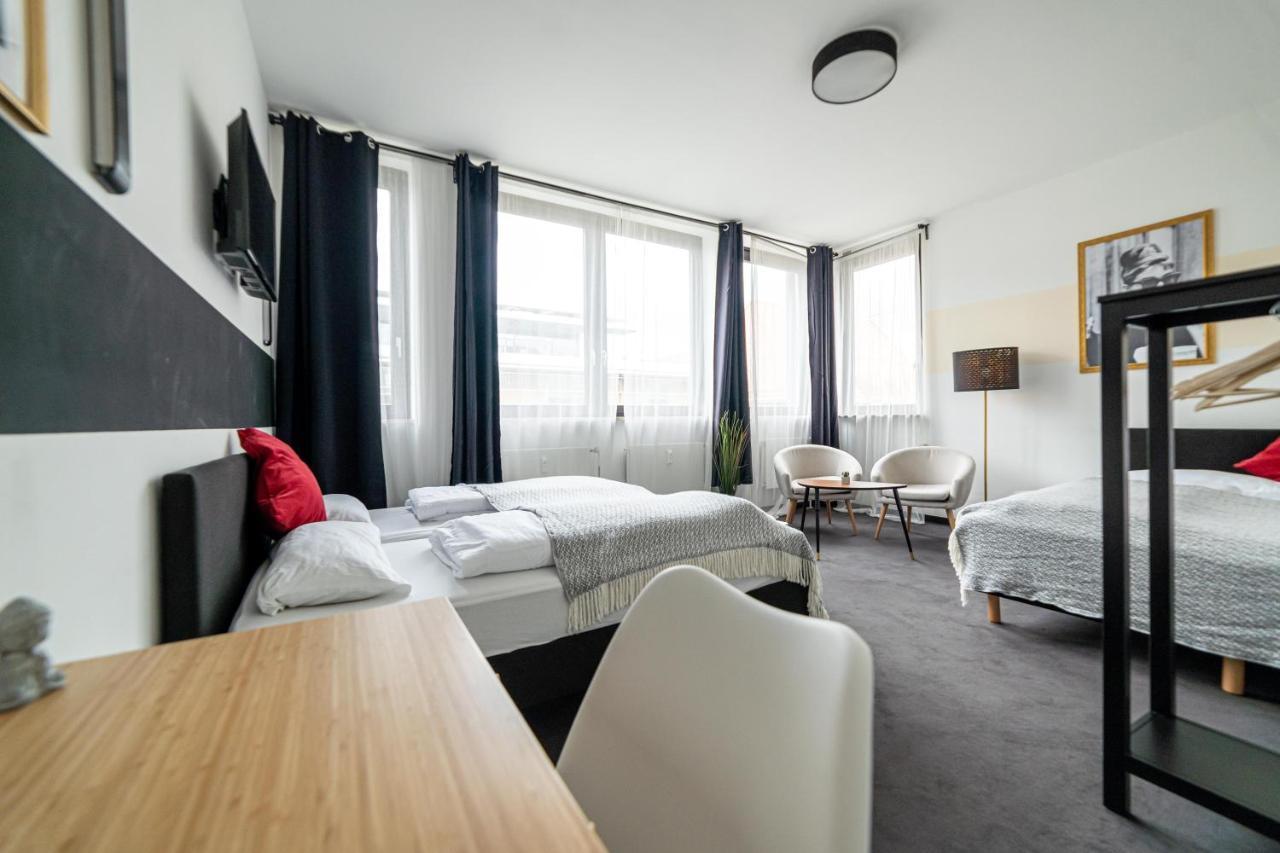 Full House Hostel Nuernberg - Shared Bath & Kitchen Nuremberga Exterior foto