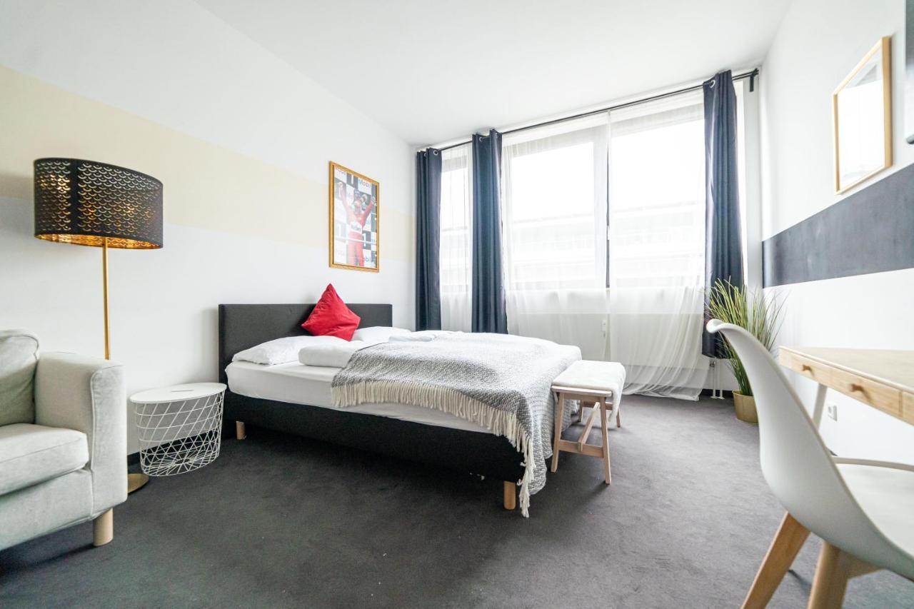 Full House Hostel Nuernberg - Shared Bath & Kitchen Nuremberga Exterior foto