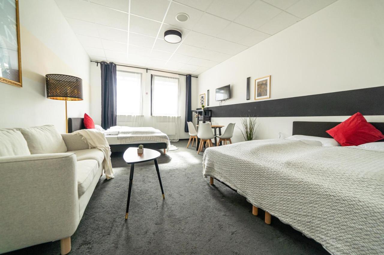 Full House Hostel Nuernberg - Shared Bath & Kitchen Nuremberga Exterior foto