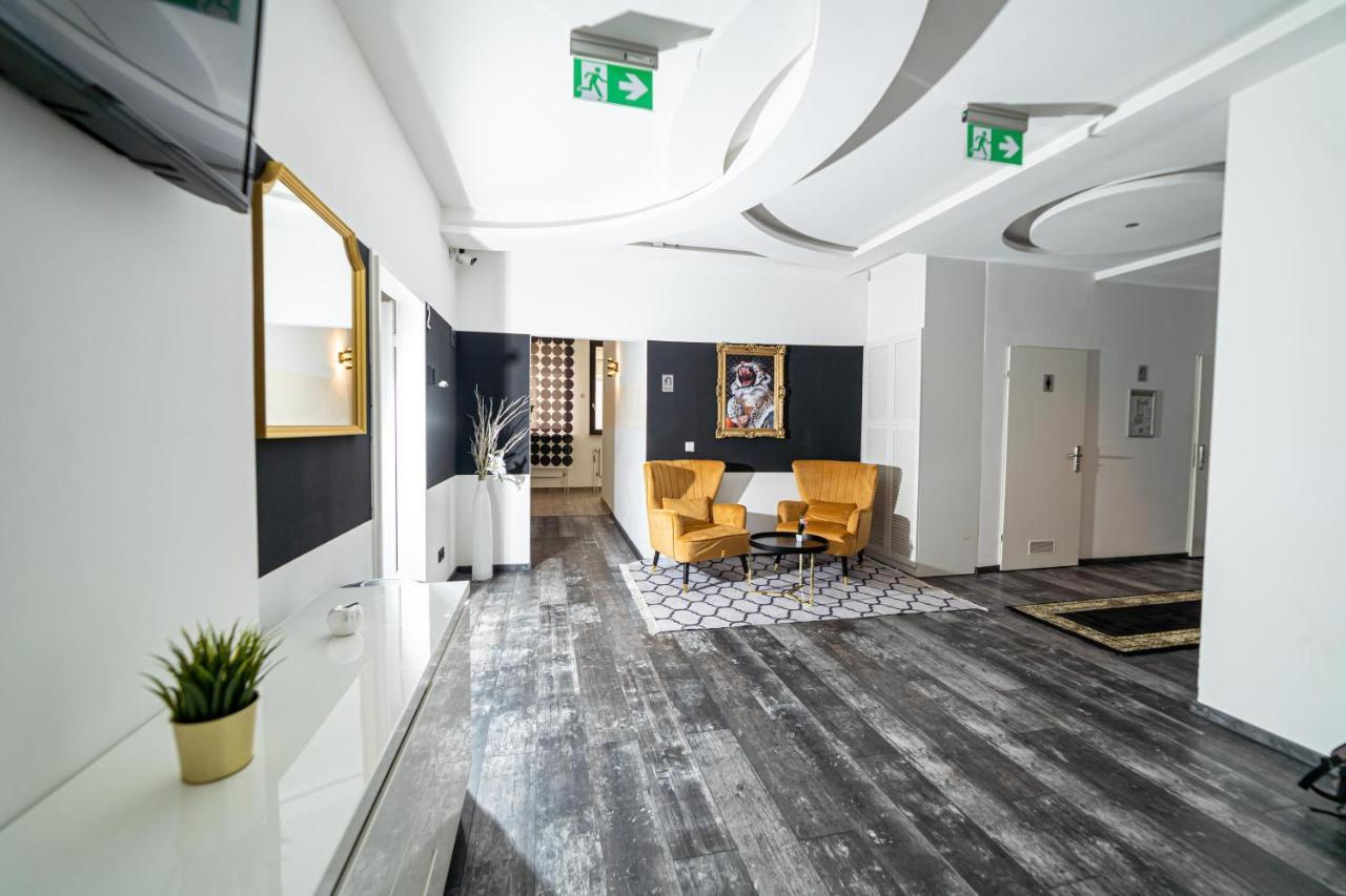 Full House Hostel Nuernberg - Shared Bath & Kitchen Nuremberga Exterior foto