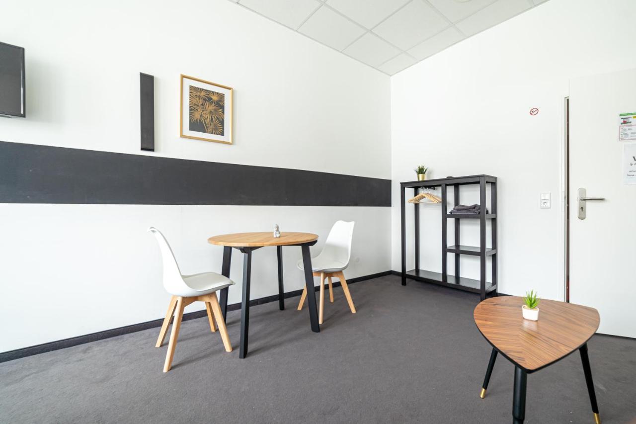 Full House Hostel Nuernberg - Shared Bath & Kitchen Nuremberga Exterior foto