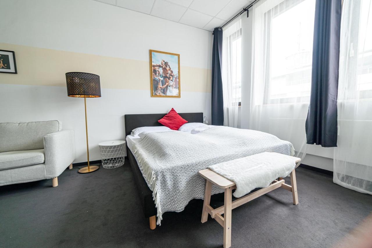 Full House Hostel Nuernberg - Shared Bath & Kitchen Nuremberga Exterior foto
