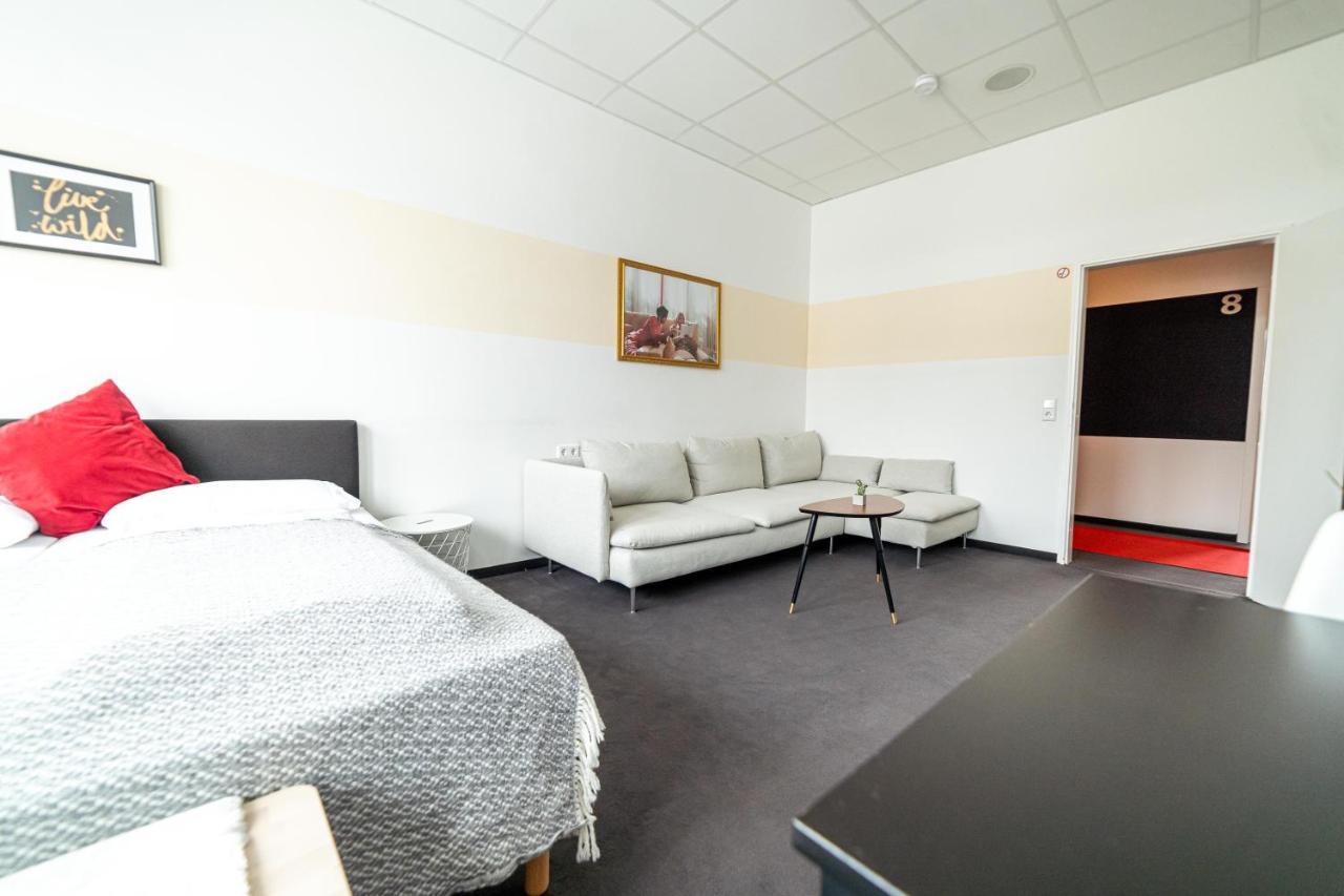 Full House Hostel Nuernberg - Shared Bath & Kitchen Nuremberga Exterior foto