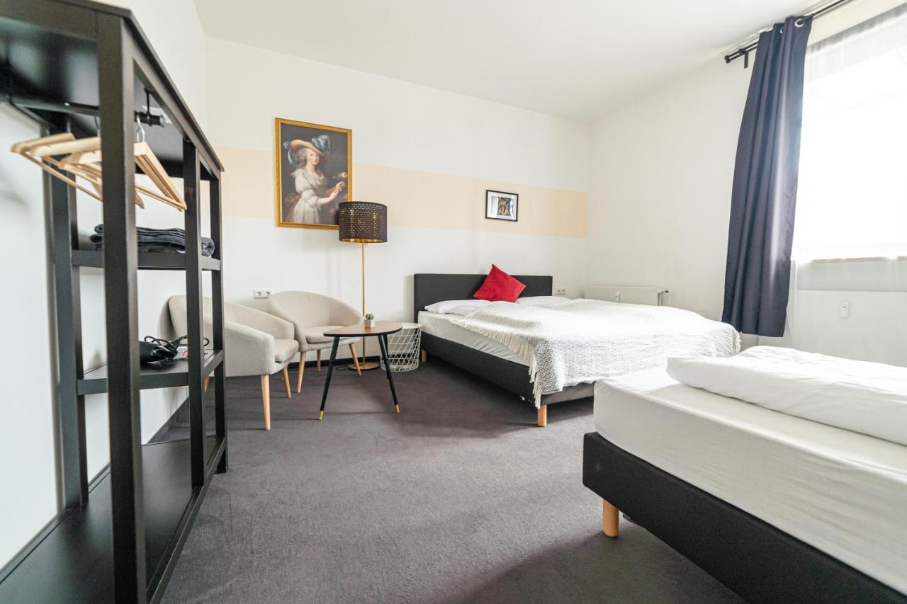 Full House Hostel Nuernberg - Shared Bath & Kitchen Nuremberga Exterior foto