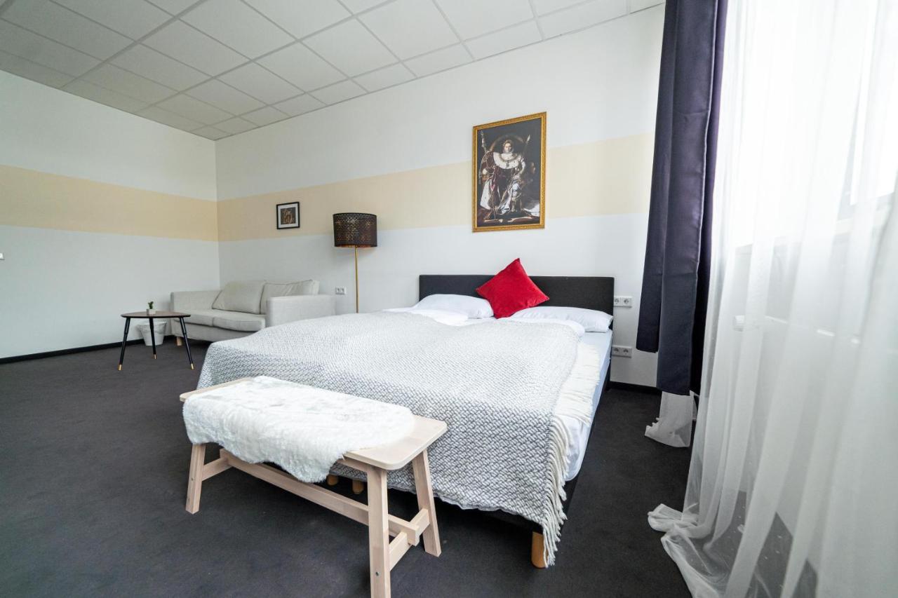 Full House Hostel Nuernberg - Shared Bath & Kitchen Nuremberga Exterior foto