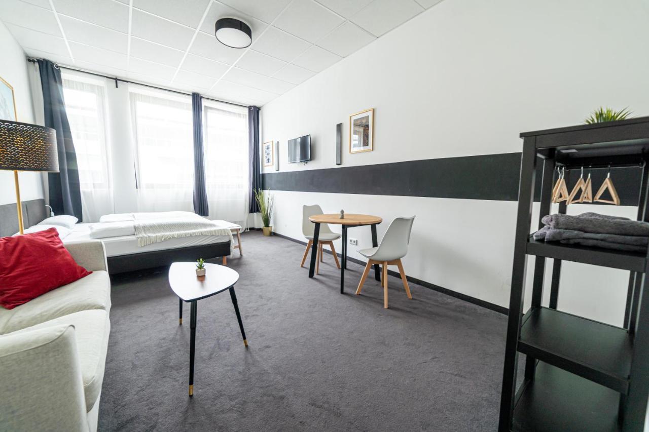 Full House Hostel Nuernberg - Shared Bath & Kitchen Nuremberga Exterior foto