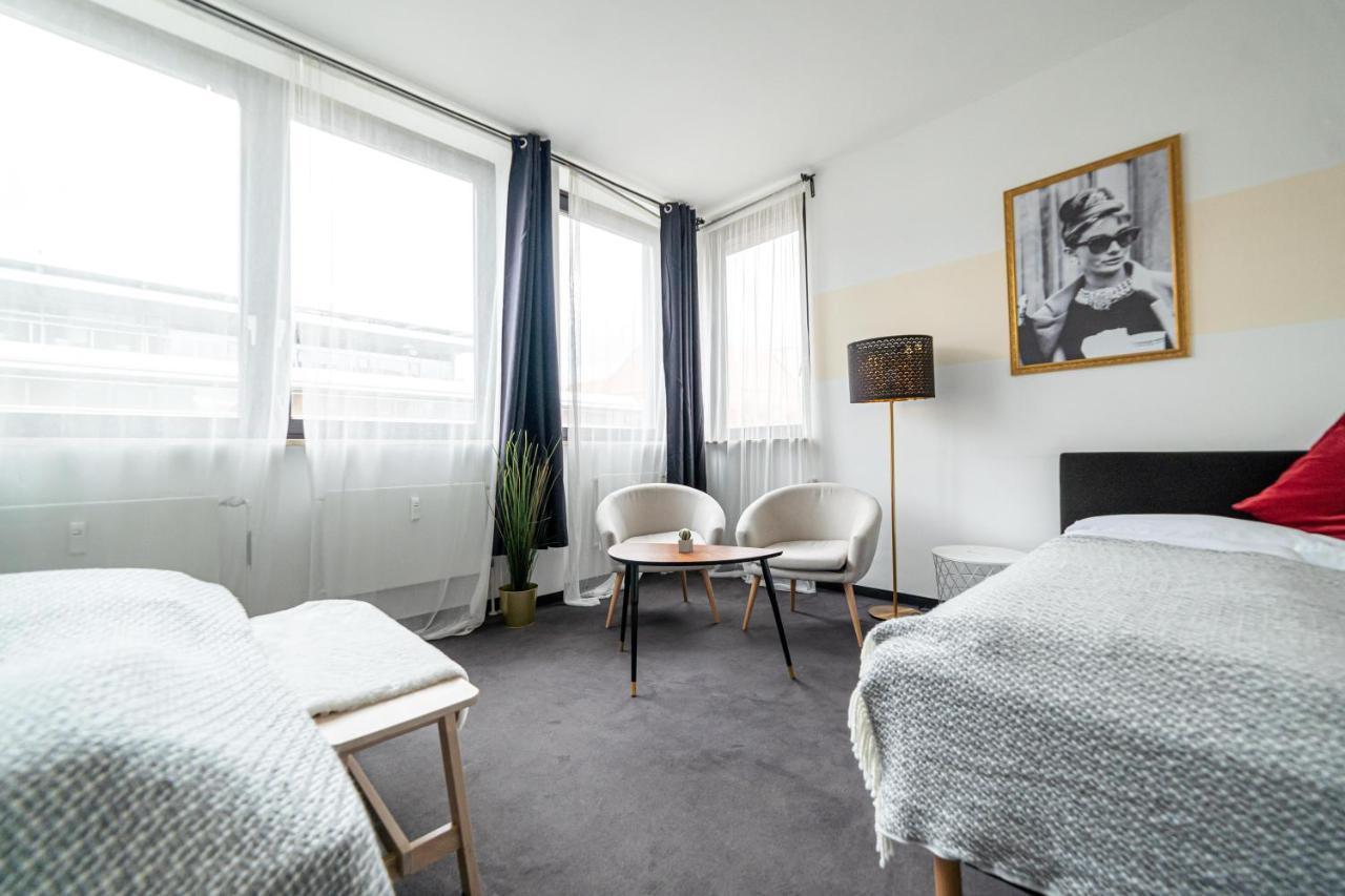 Full House Hostel Nuernberg - Shared Bath & Kitchen Nuremberga Exterior foto