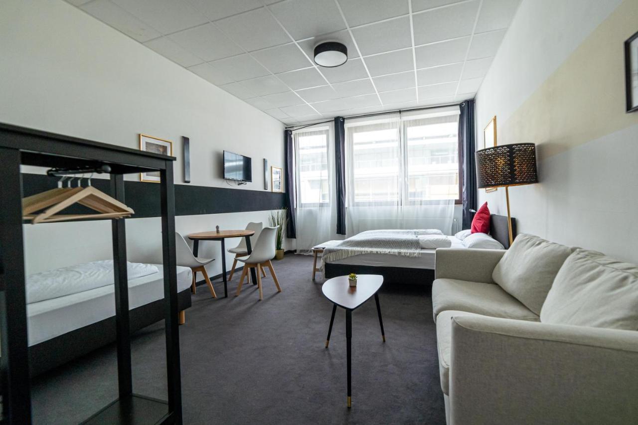 Full House Hostel Nuernberg - Shared Bath & Kitchen Nuremberga Exterior foto