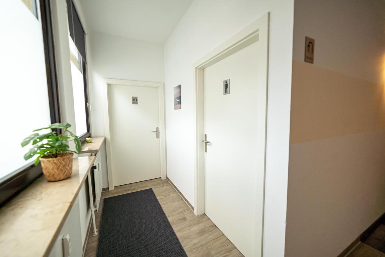 Full House Hostel Nuernberg - Shared Bath & Kitchen Nuremberga Exterior foto